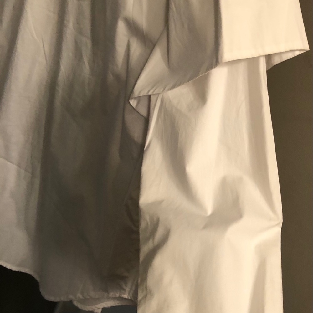 Cute and Sassy white blouse - Picture 5 of 5